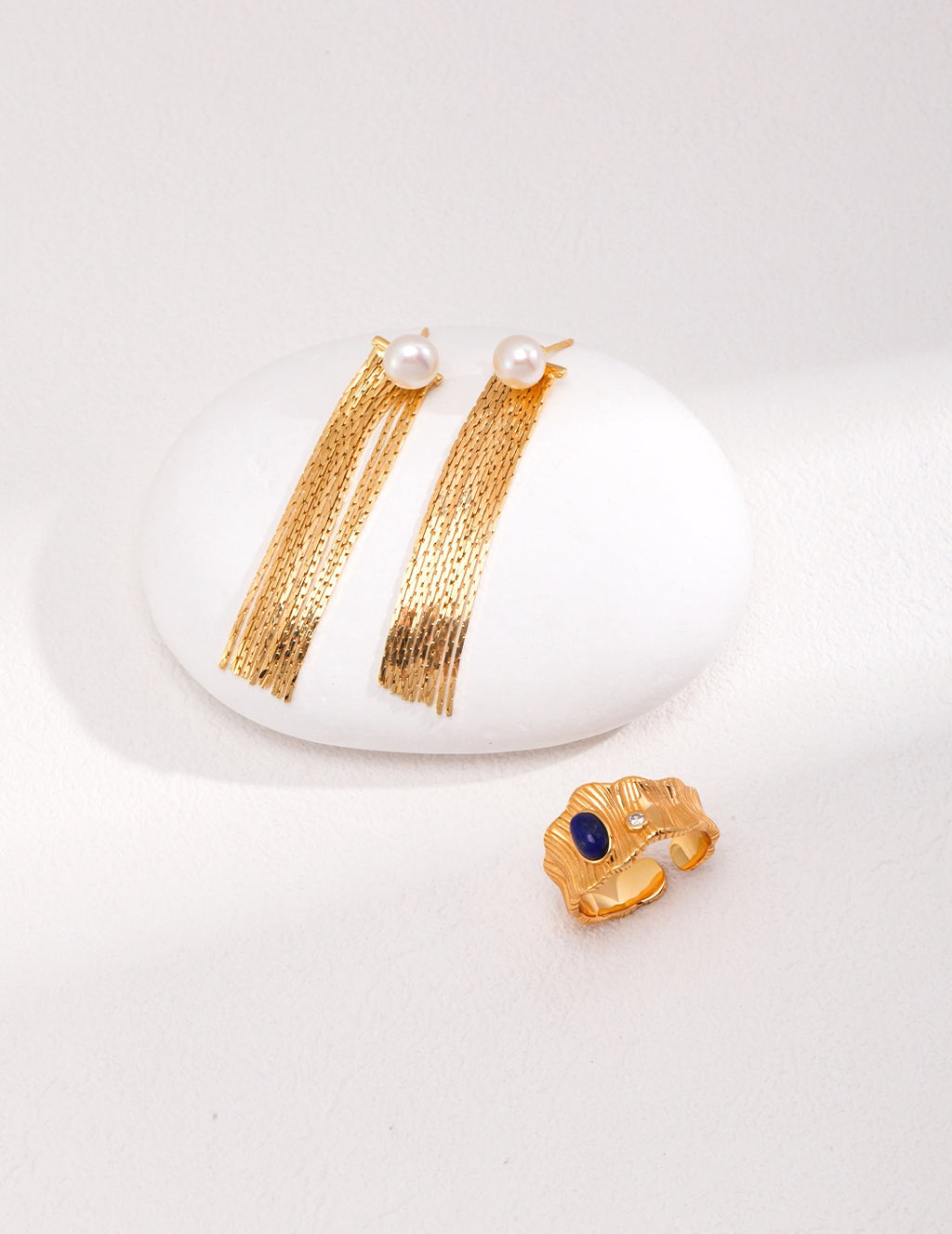 Pearl tassel long earrings