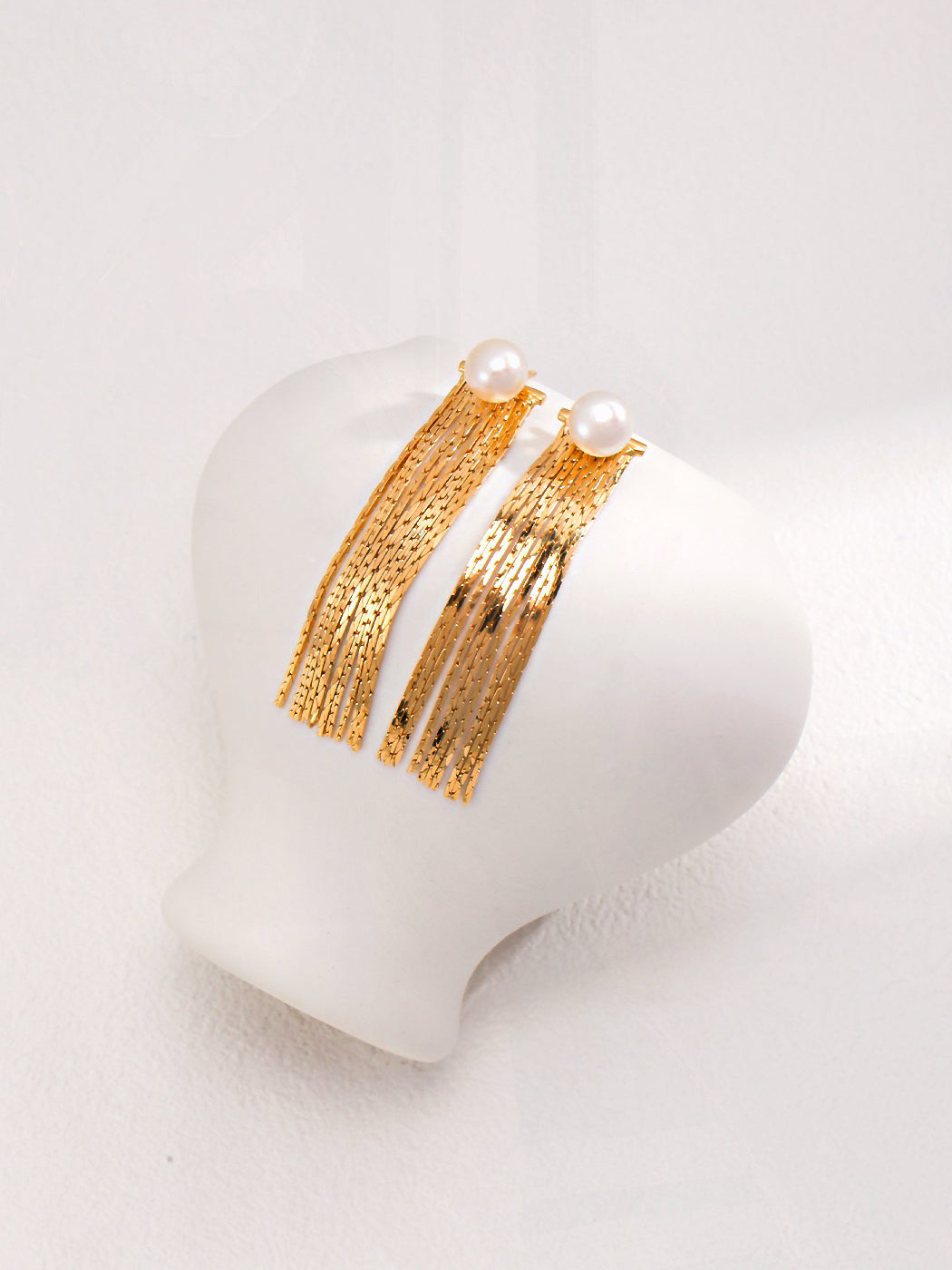 Pearl tassel long earrings