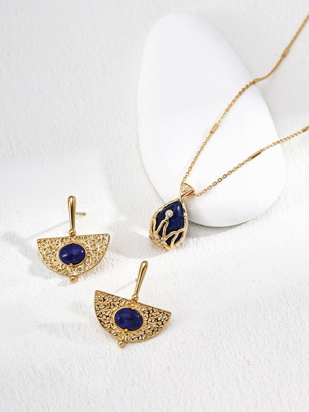 lapis lazuli necklace