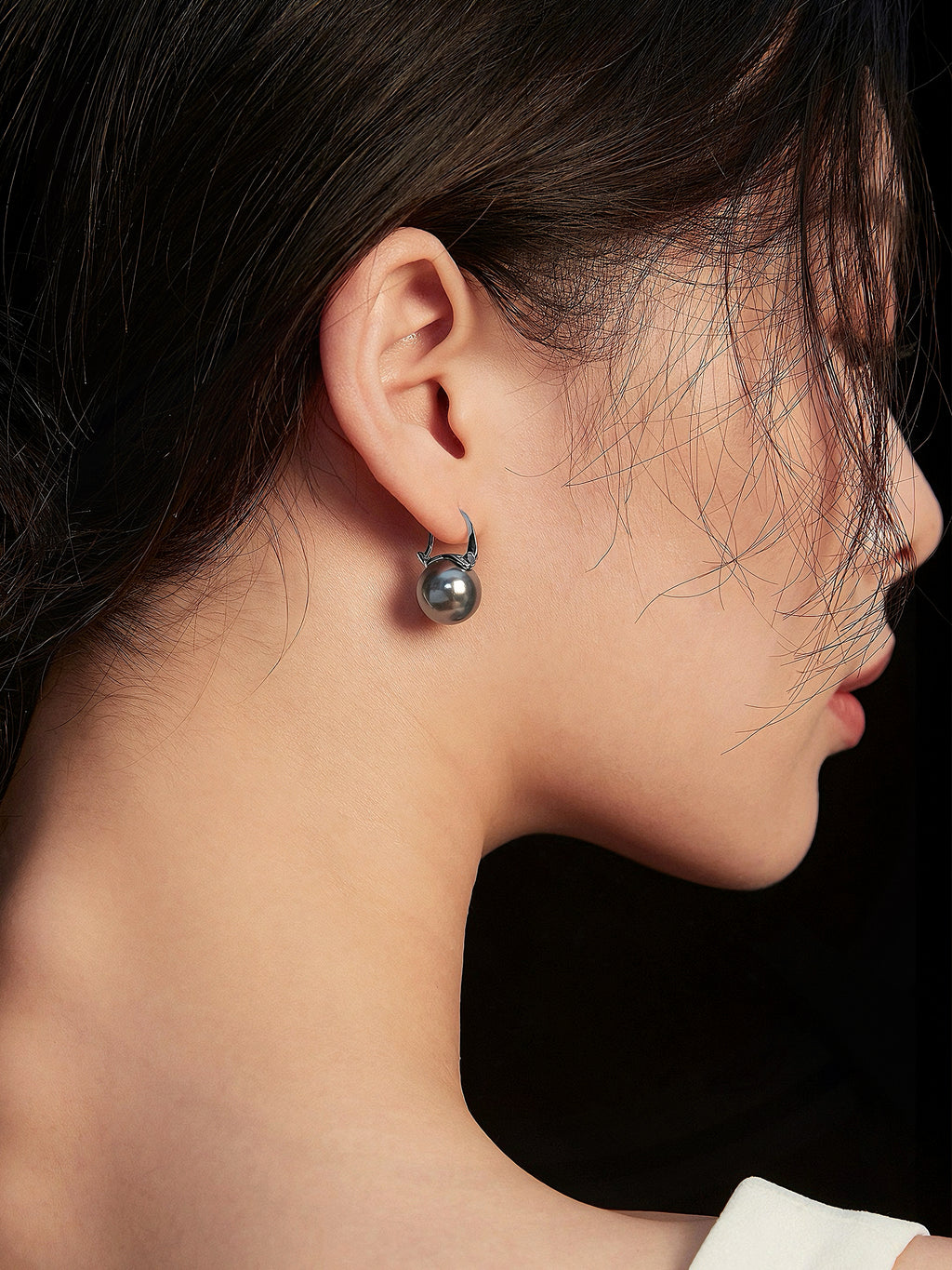 Black Pearl Earrings