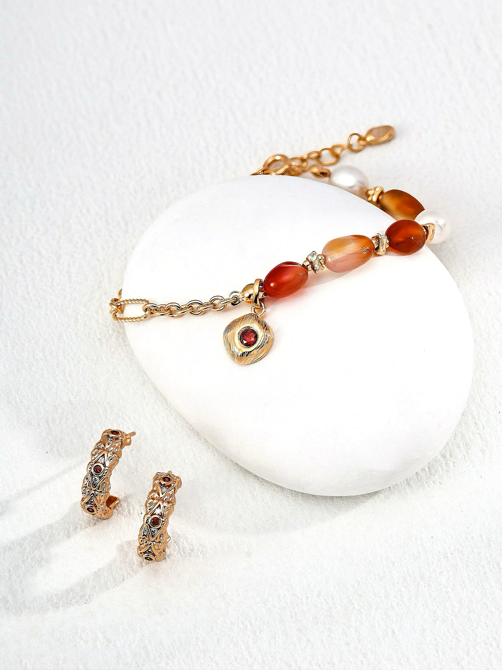 Red agate bracelet